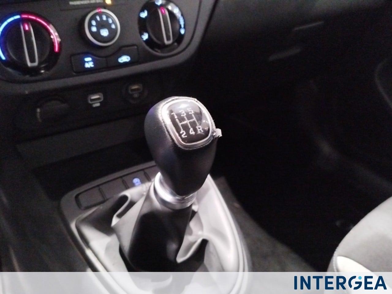 HYUNDAI i10 1.0 Tech Connect Pack econext Gpl