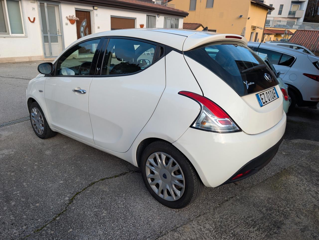 Lancia Ypsilon 1.2 69 CV 5 porte GPL