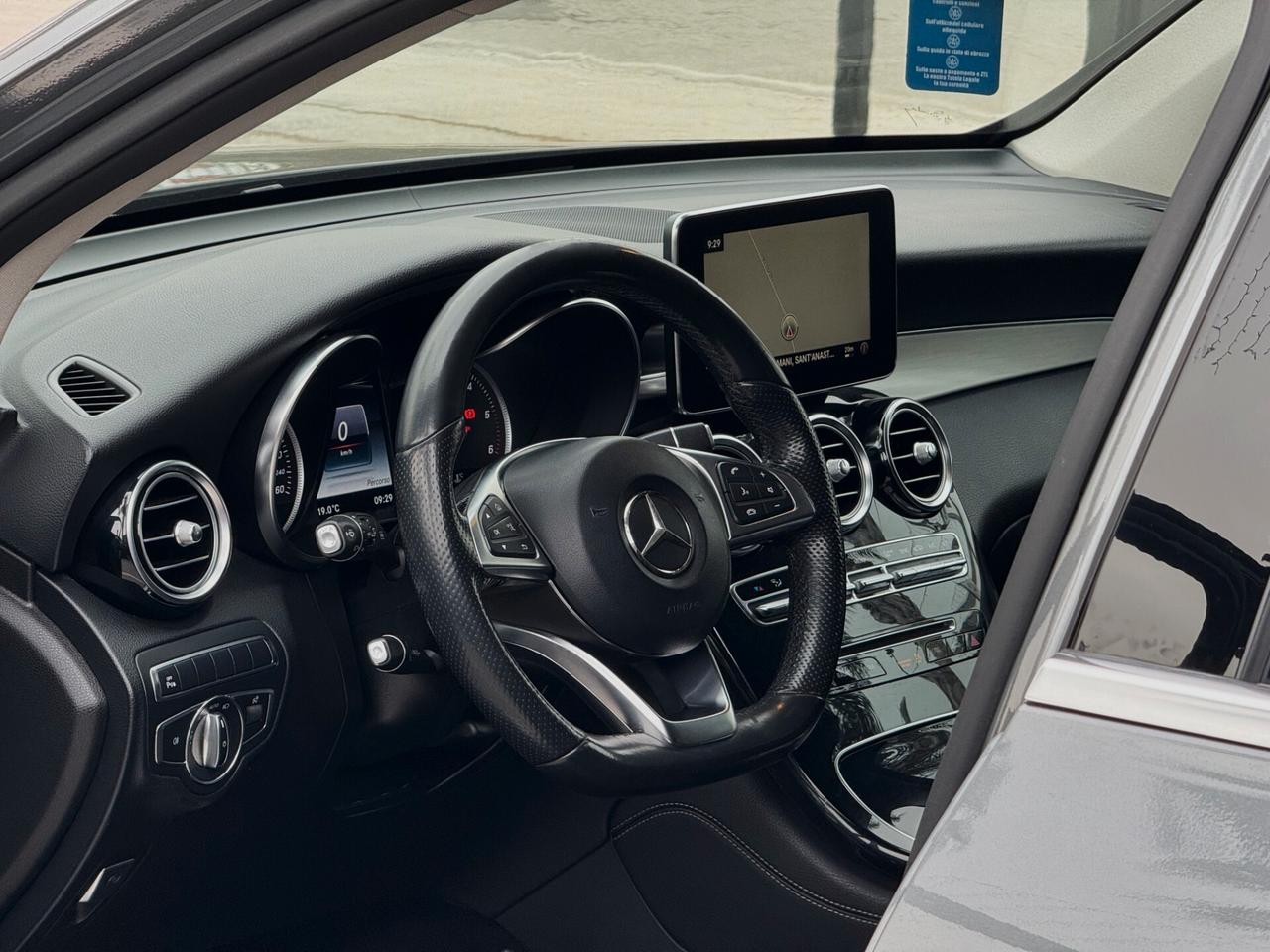 Mercedes-Benz GLC 250 d Premium AMG 4M PACK LUCI