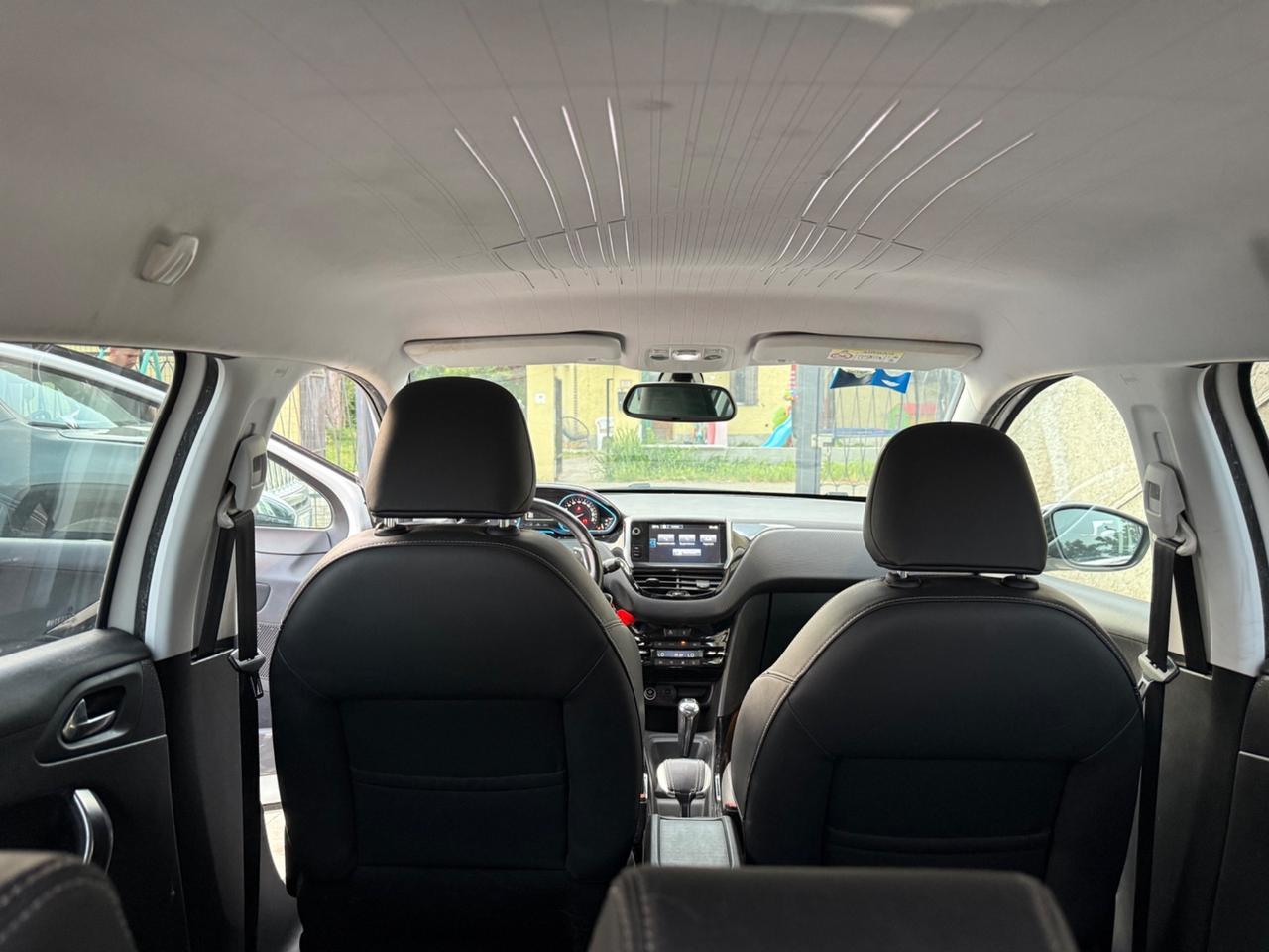 Peugeot 2008 BlueHDi 100 S&S Allure