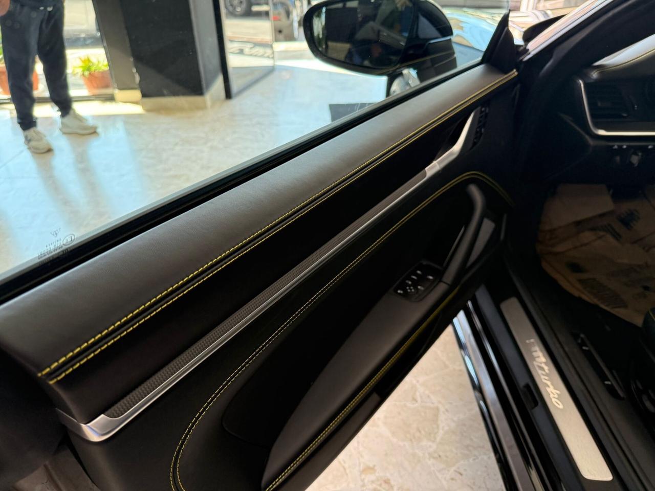 Porsche 911 Turbo Cabriolet 581cv - PACK LUX