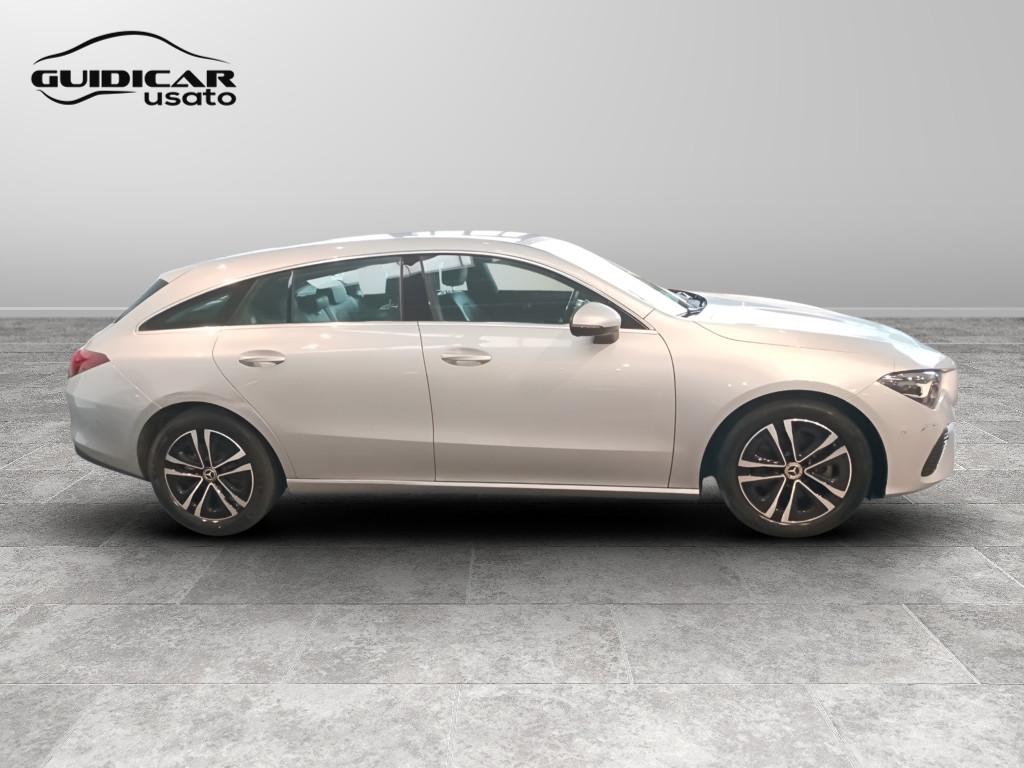 Mercedes-Benz CLA Sh.Brake - X118 2023 - CLA Shooting Brake 180 d Advanced auto