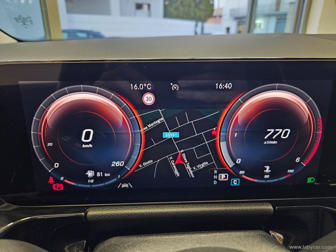 MERCEDES-BENZ GLA 180 d Automatic Business Extra