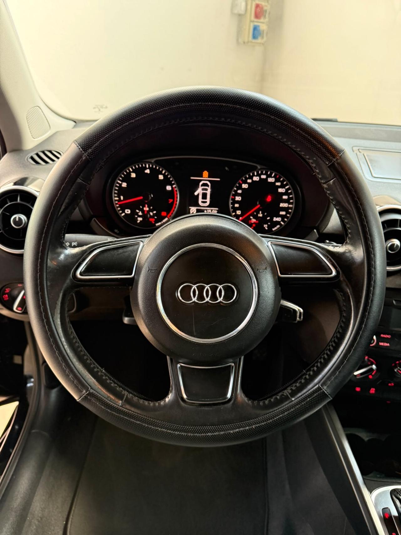Audi A1 1.4 TFSI S tronic 119g Ambition