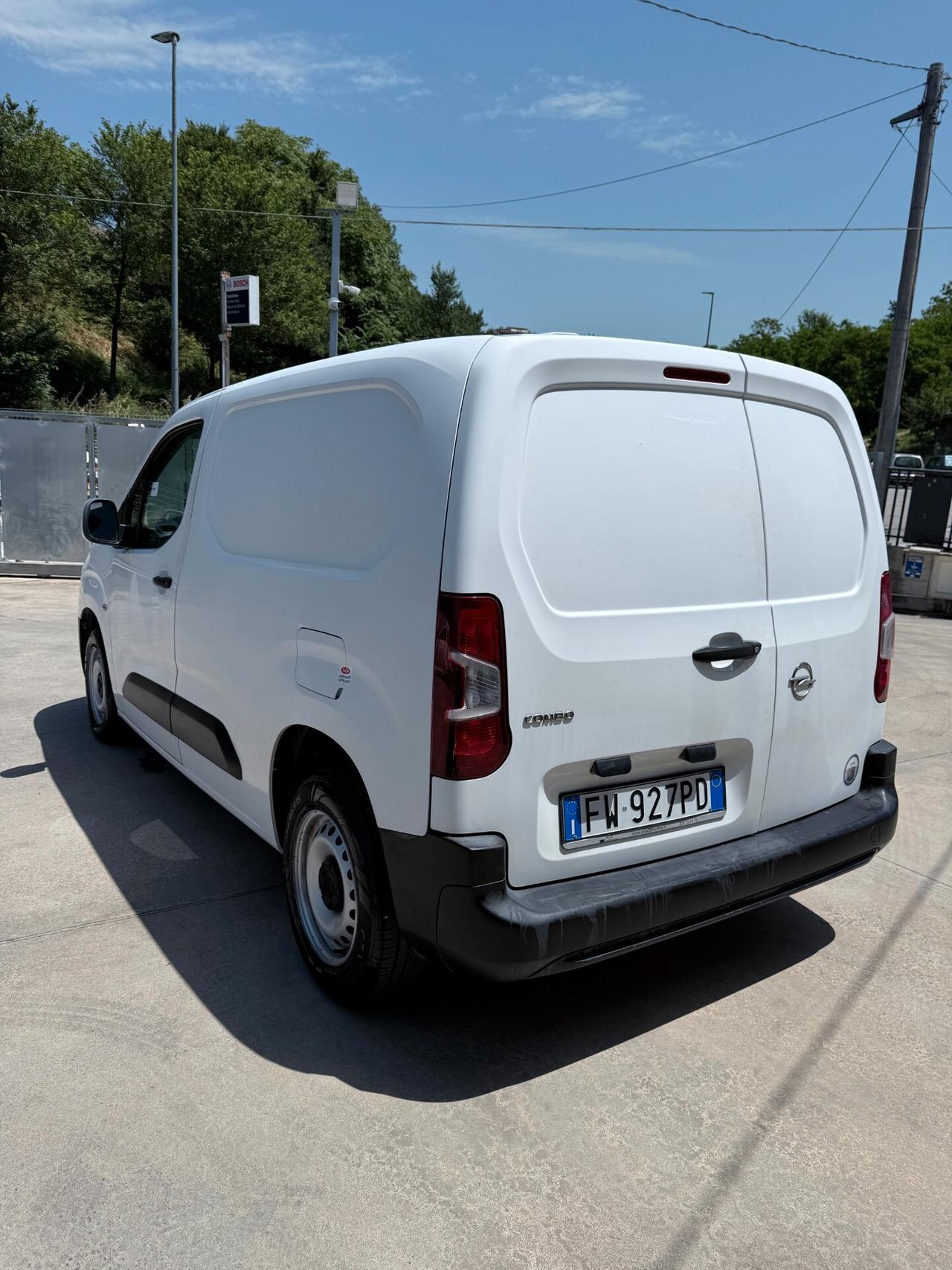Opel Combo Cargo 1.6 Diesel PC 650kg
