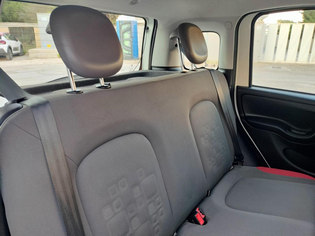 Fiat Panda 1.2 EasyPower Lounge GPL casa madre