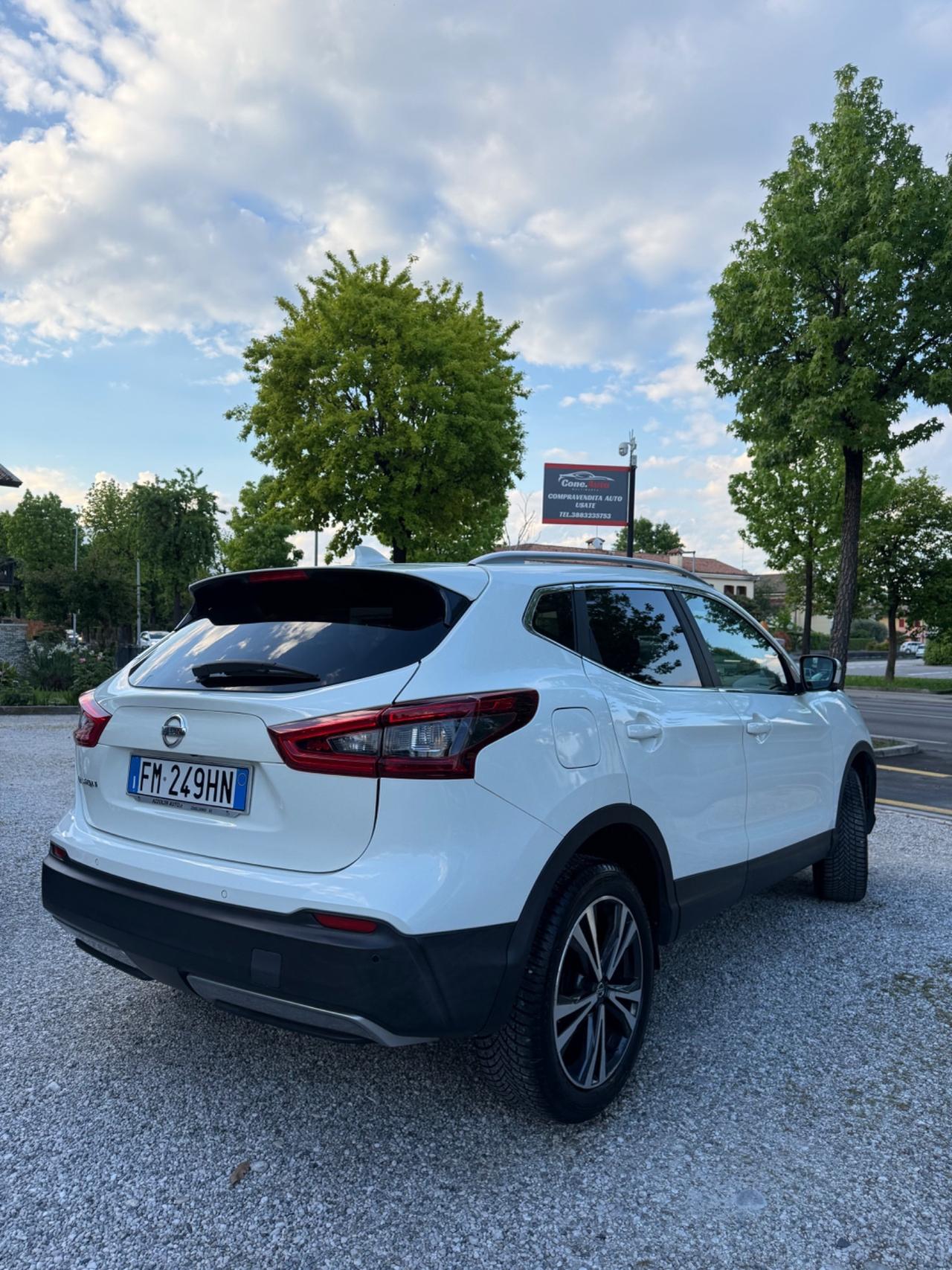 Nissan Qashqai 1.6 dCi 2WD N-Connecta 12 mesi di garanzia