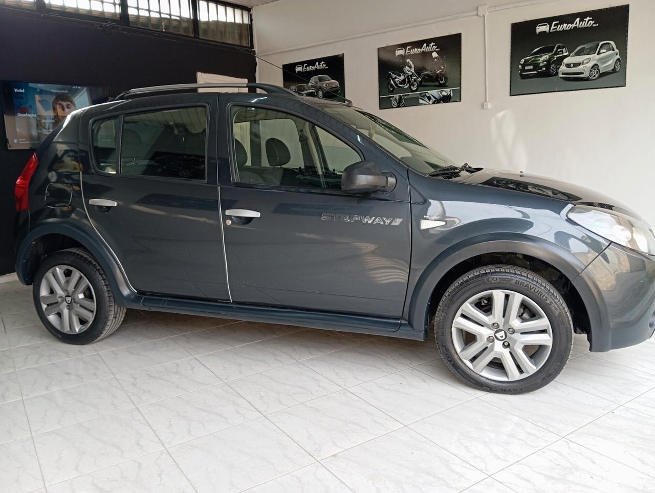 Dacia Sandero Stepway 1.6 bnz/ GPL CON GARANZIA