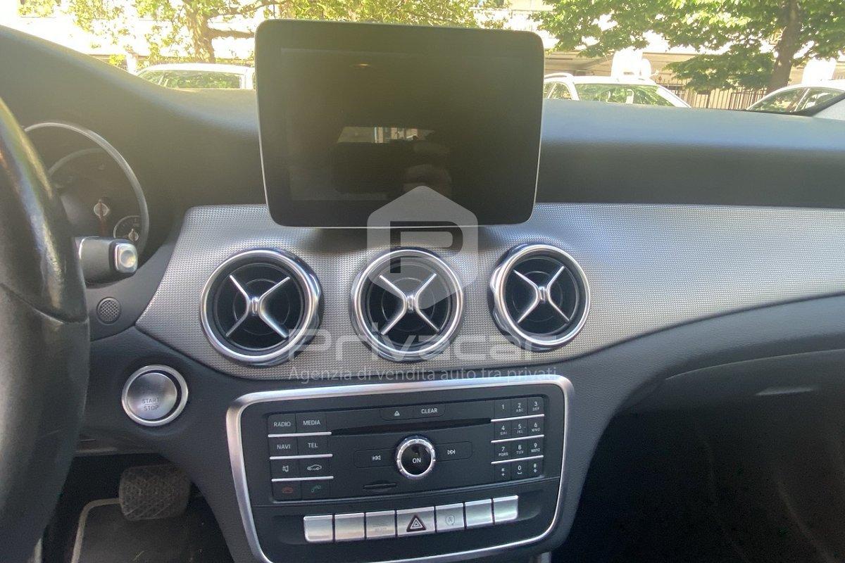 MERCEDES GLA 180 d Automatic Sport