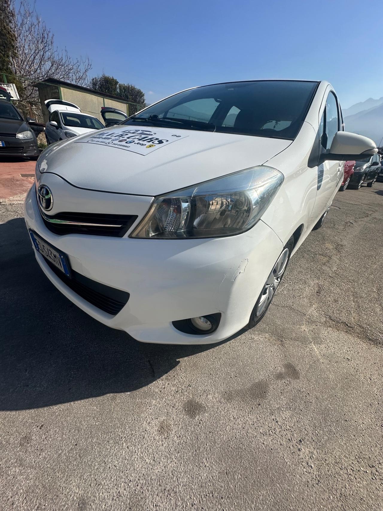 Toyota Yaris 1.0 5 porte Lounge