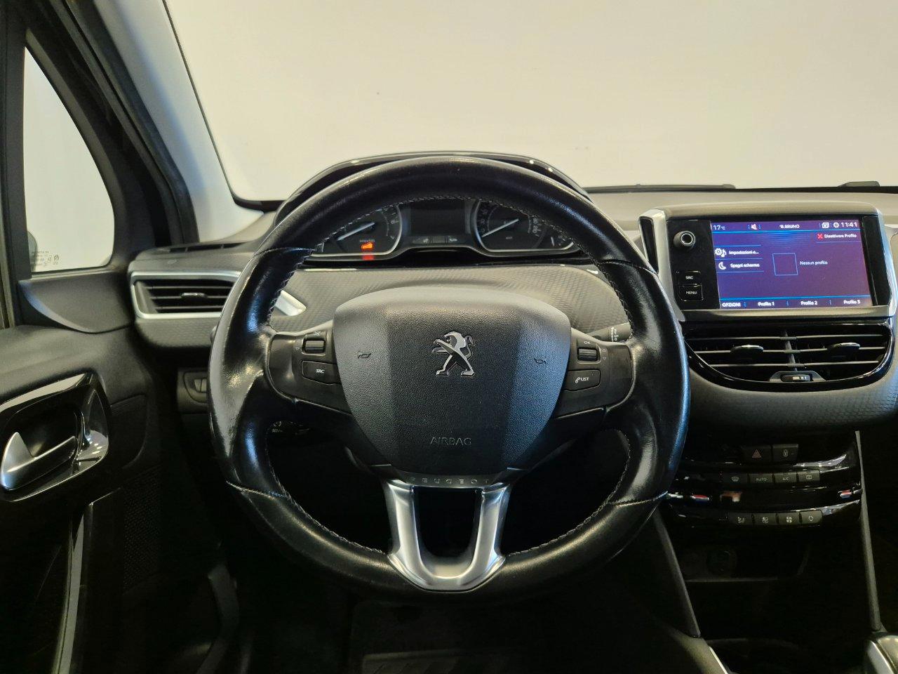 Peugeot 208 1.2 puretech Allure 5P - NEOPATENTATI - UNIPROPRIETARIO - Cam - Carplay