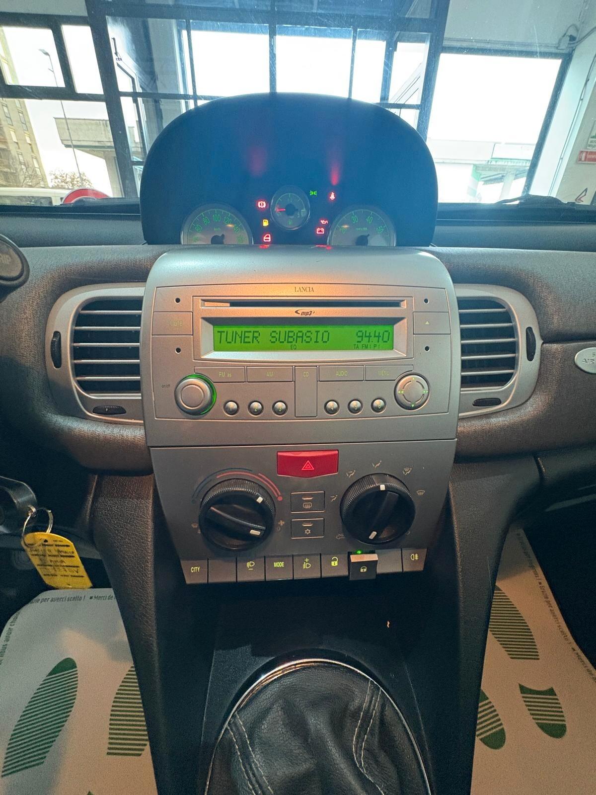 Lancia Ypsilon 1.2 69 CV Elle