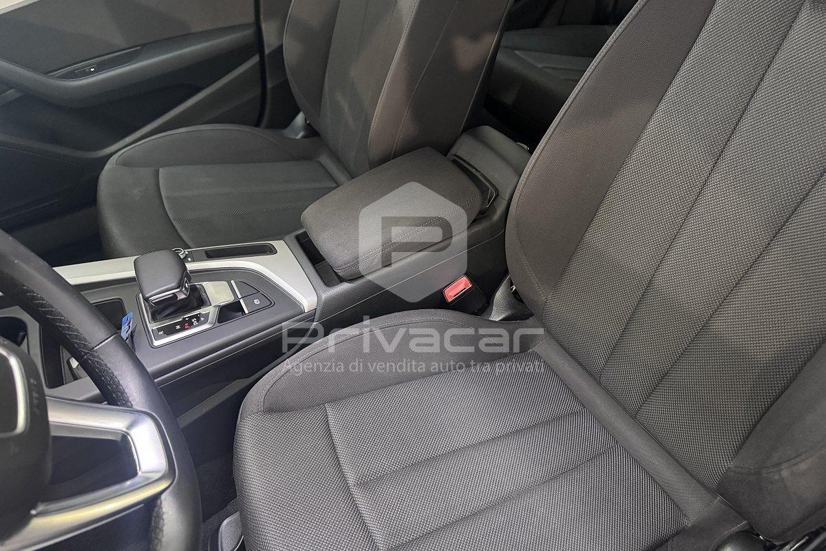 AUDI A4 Avant 30 TDI/136 CV S tronic Business Advanced