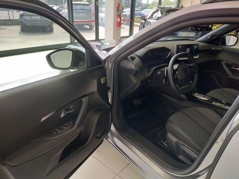 Peugeot 2008 Hybrid 136 e-DCS6 Allure + Vision & Drive KM0