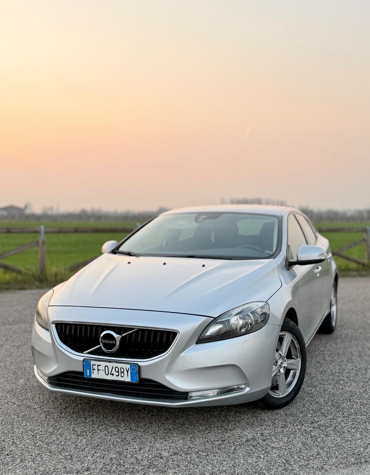 Volvo V40 D2 Geartronic Kinetic N1
