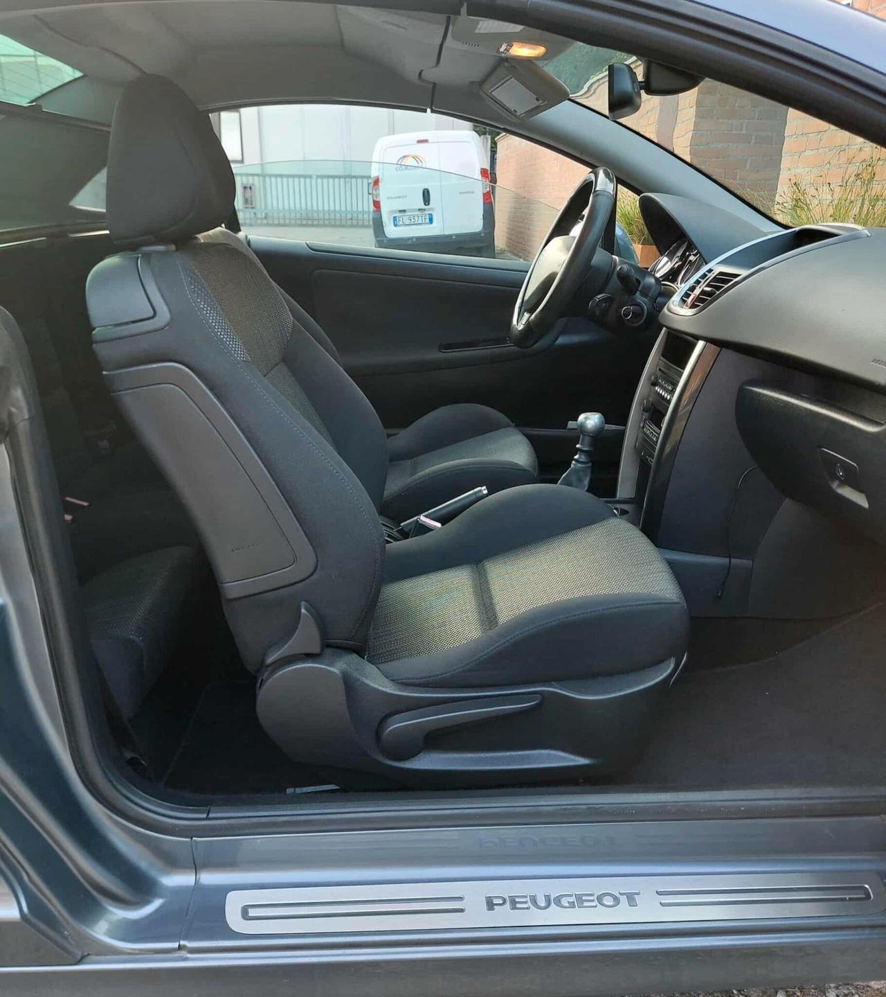 Peugeot 207 1.6 HDi CC Féline neopatentati euro5B