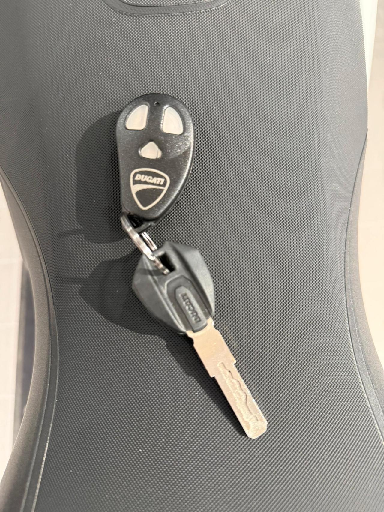 Ducati Hypermotard 950 SP FULL UNICO PROPRIETARIO