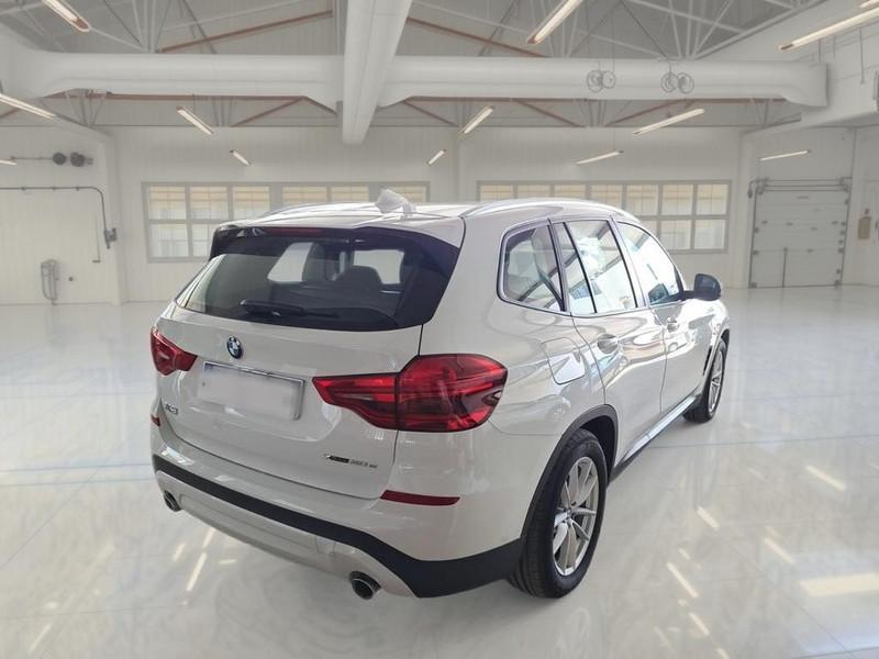 BMW X3 xDrive 30e Business Advantage Autom.