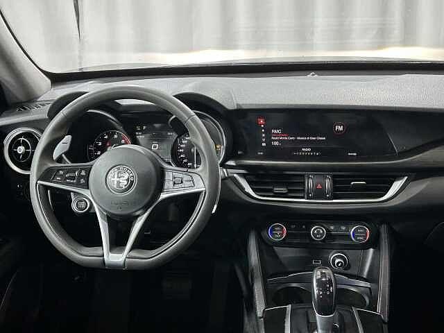 Alfa Romeo Stelvio 2.0 Turbo 200 CV AT8 Q4 B-Tech