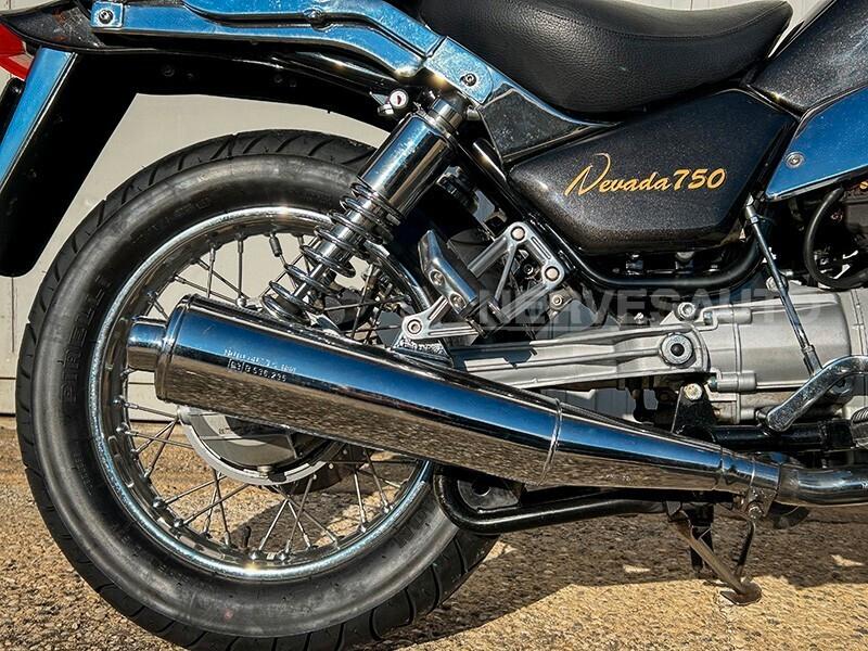 Moto Guzzi Nevada 750
