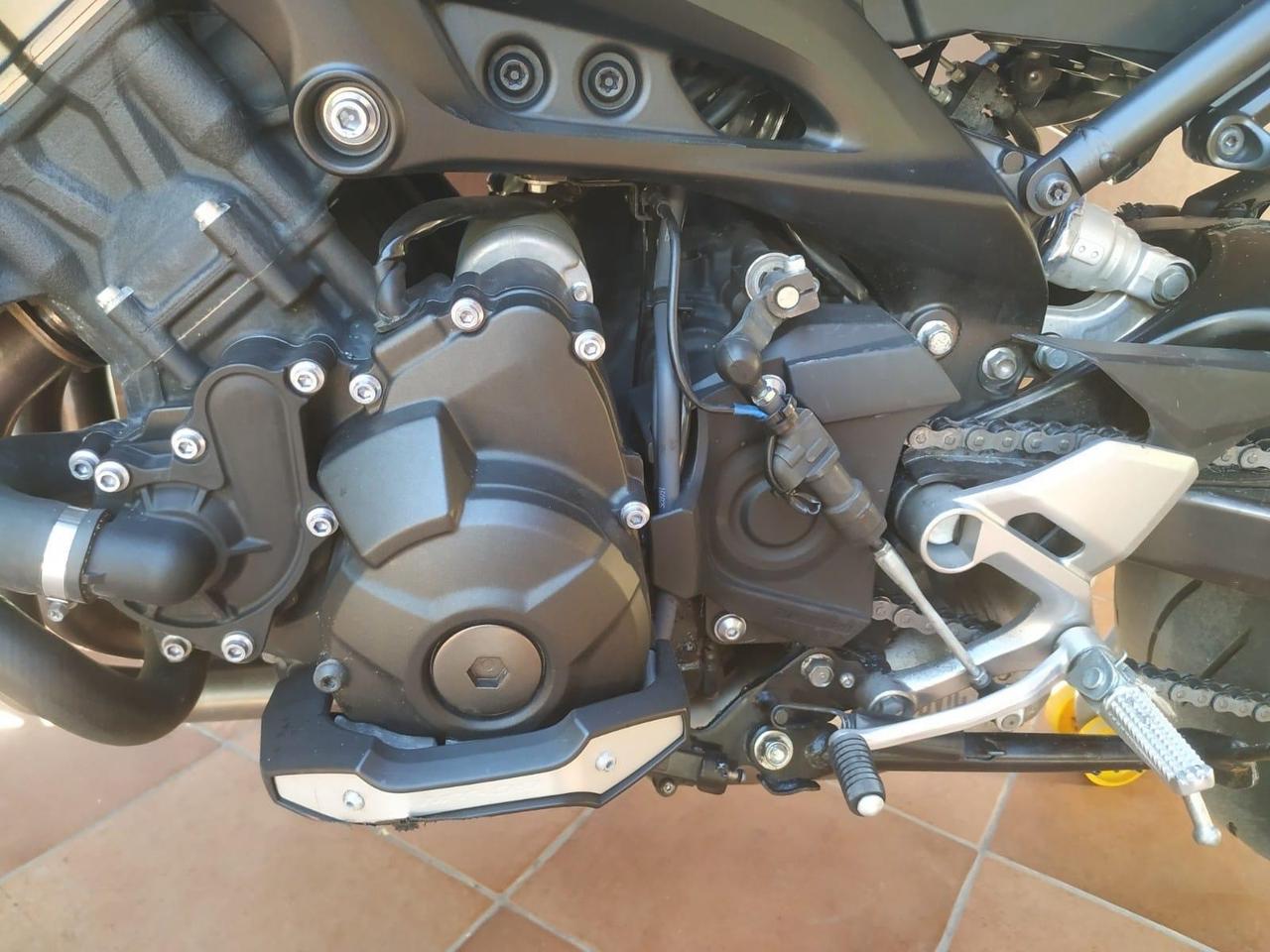 Yamaha MT-09 Grigio Nardo
