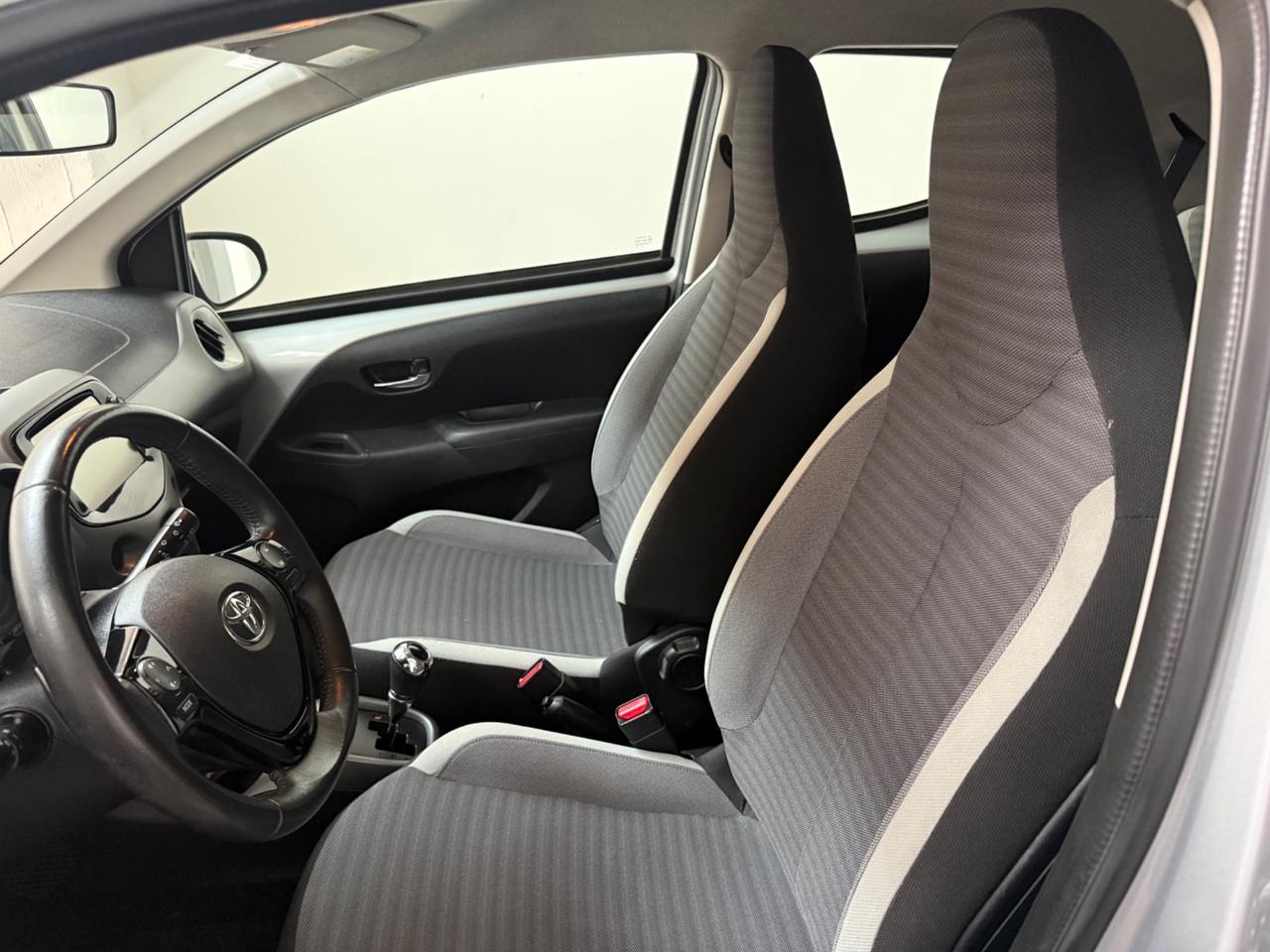 Toyota Aygo 1.0 VVT-i 72 CV 5 porte x-clusiv MMT