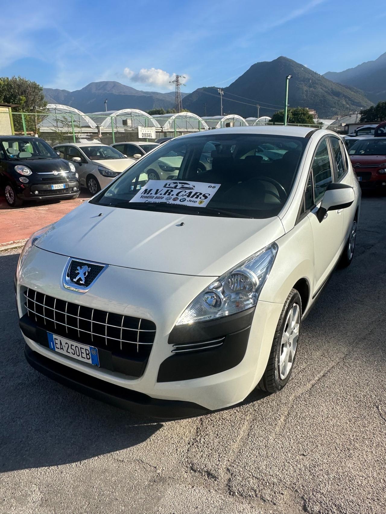 Peugeot 3008 1.6 HDi 110CV cambio robotizzato Business