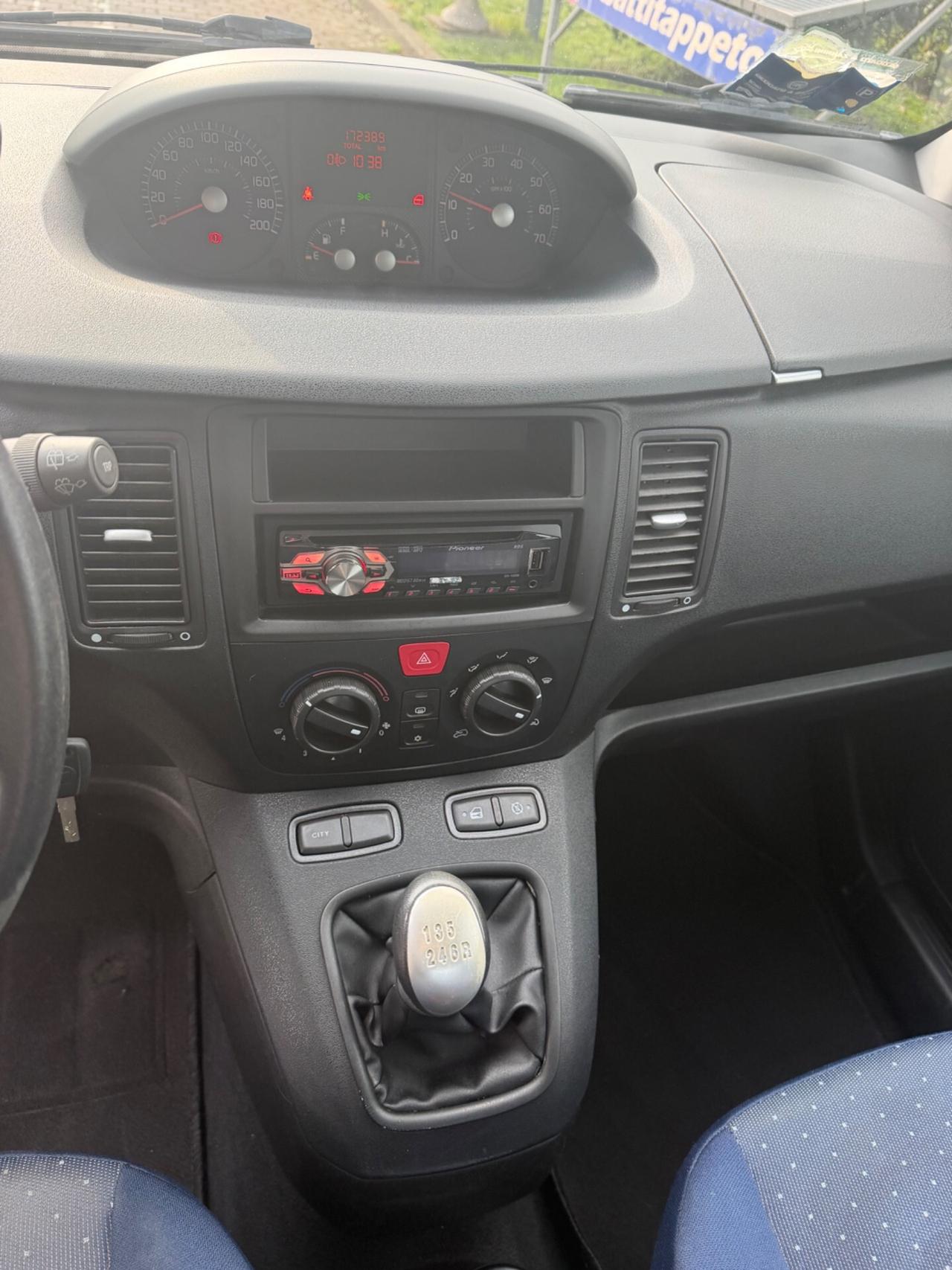 Fiat Idea 1.4 benz 2011 NEOPATENTATI