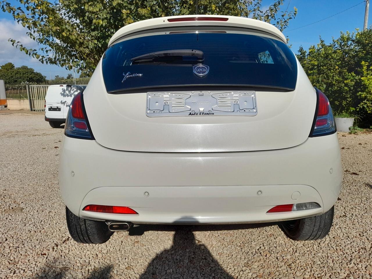 Lancia Ypsilon 1.2 69 CV Gold 2019 neopatentati ok