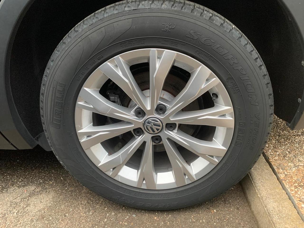 Volkswagen Tiguan 2.0 TDI SCR DSG Business BlueMotion Technology