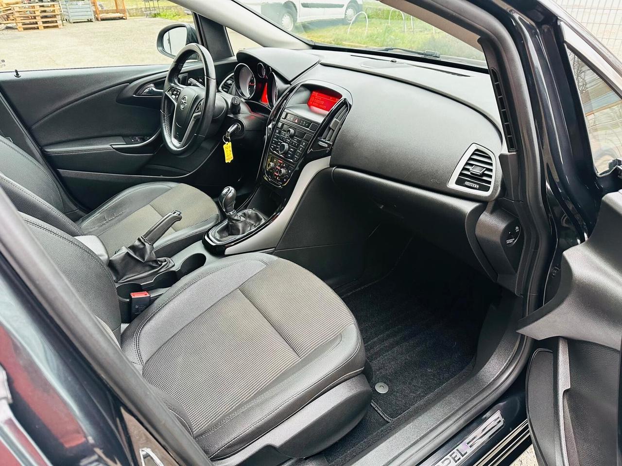 Opel Astra 1.4 Turbo 140CV Sports Tourer GPL Tech Elective