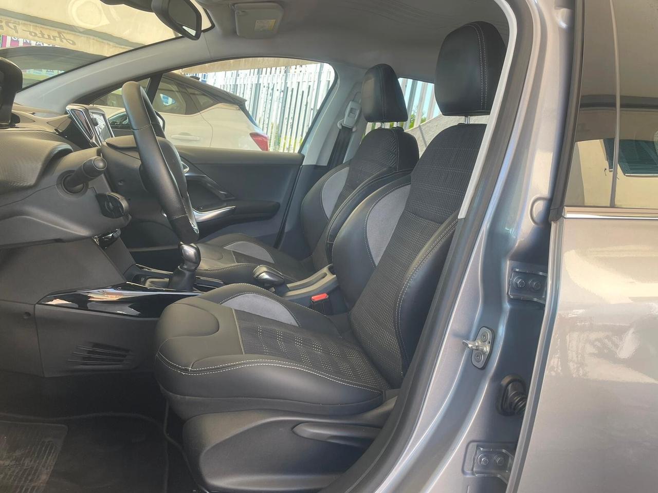 Peugeot 2008 BlueHDi 100 Allure