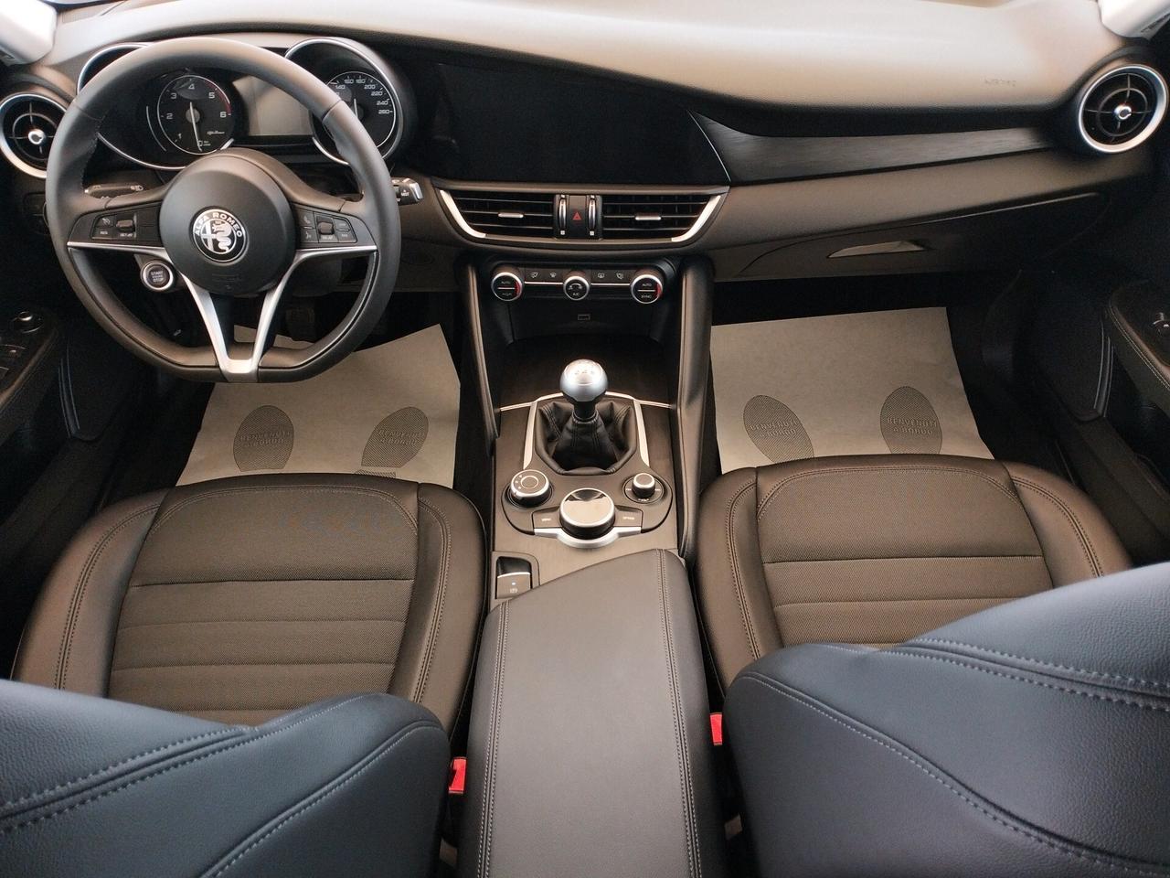 ALFA ROMEO GIULIA 2.2 t Super 180cv - IVA ESPOSTA