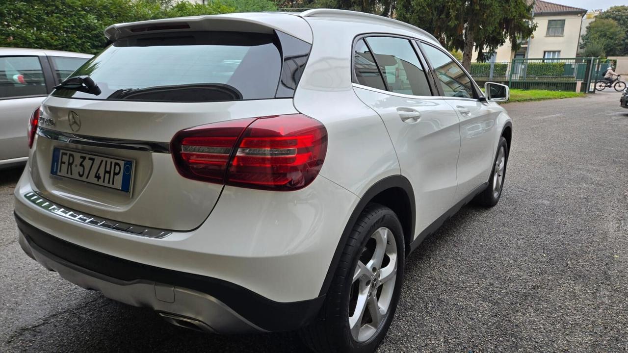 Mercedes-benz CLA 200d Automatic Premium