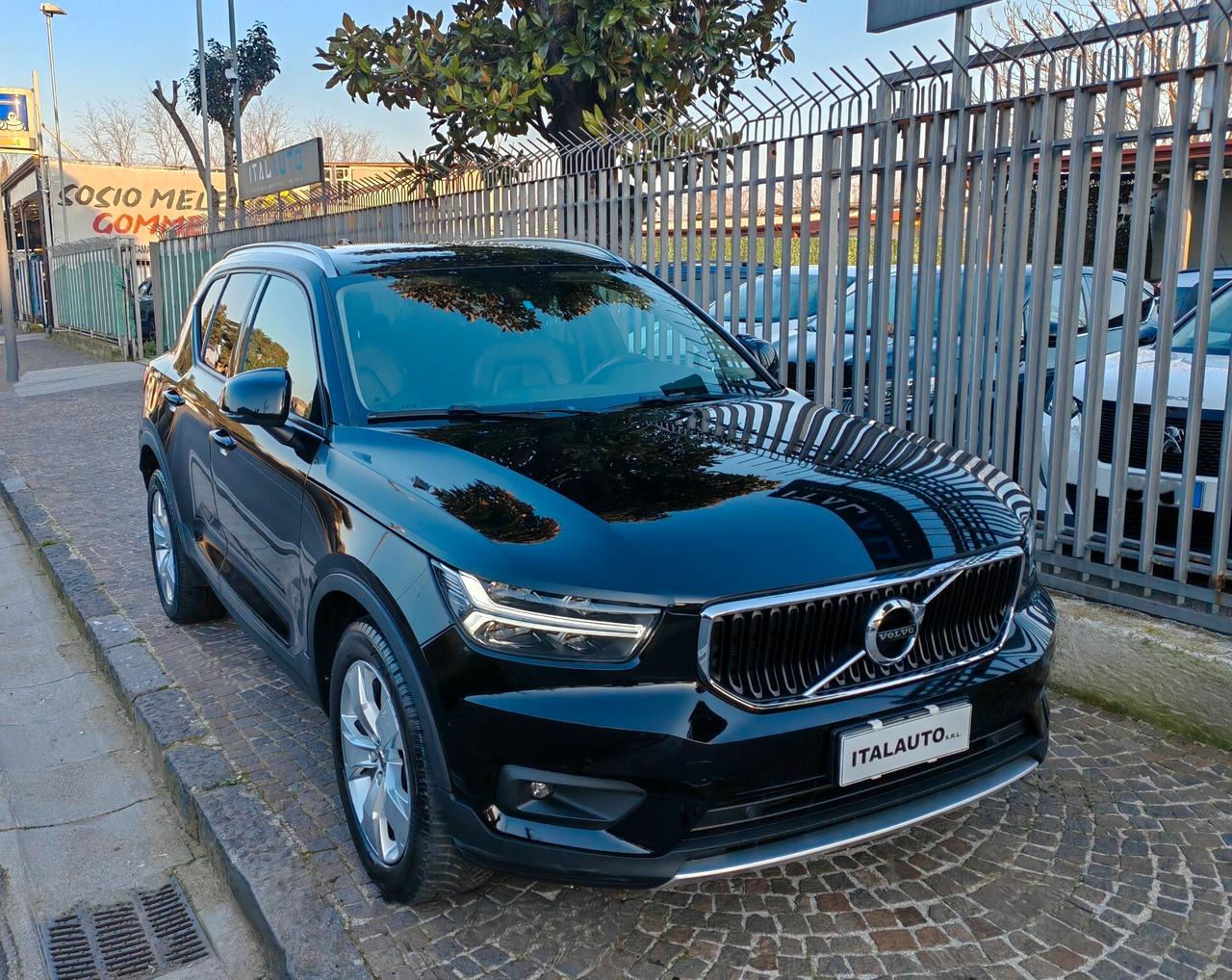 Volvo XC40 T3 Momentum Pro