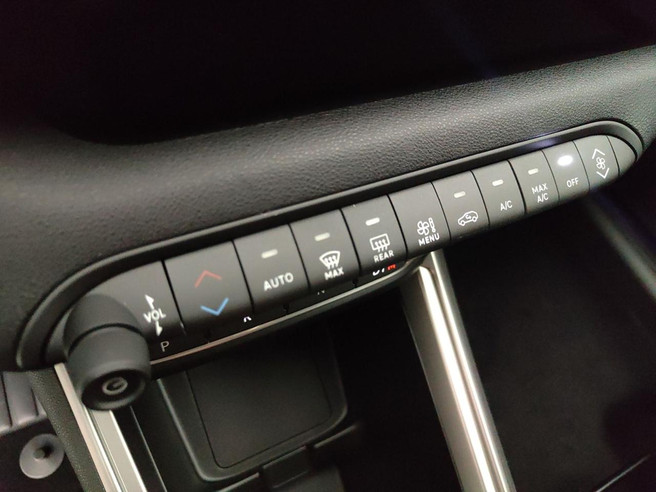 JEEP Avenger 1.2 145CV UPLAND 4XE EDCT6