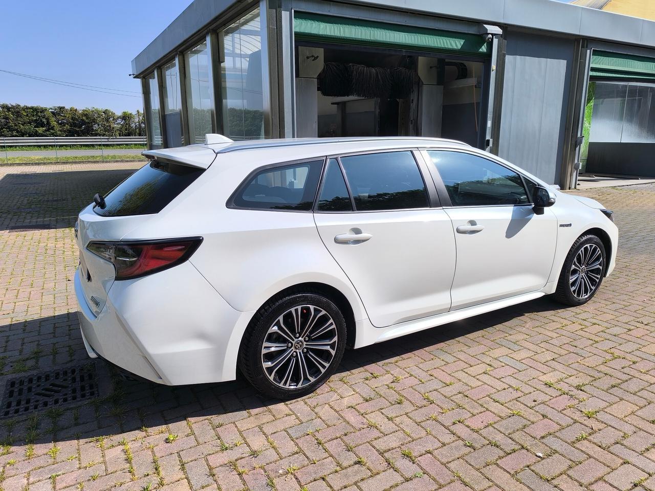 Toyota Corolla Touring Sports 2.0 Hybrid Business