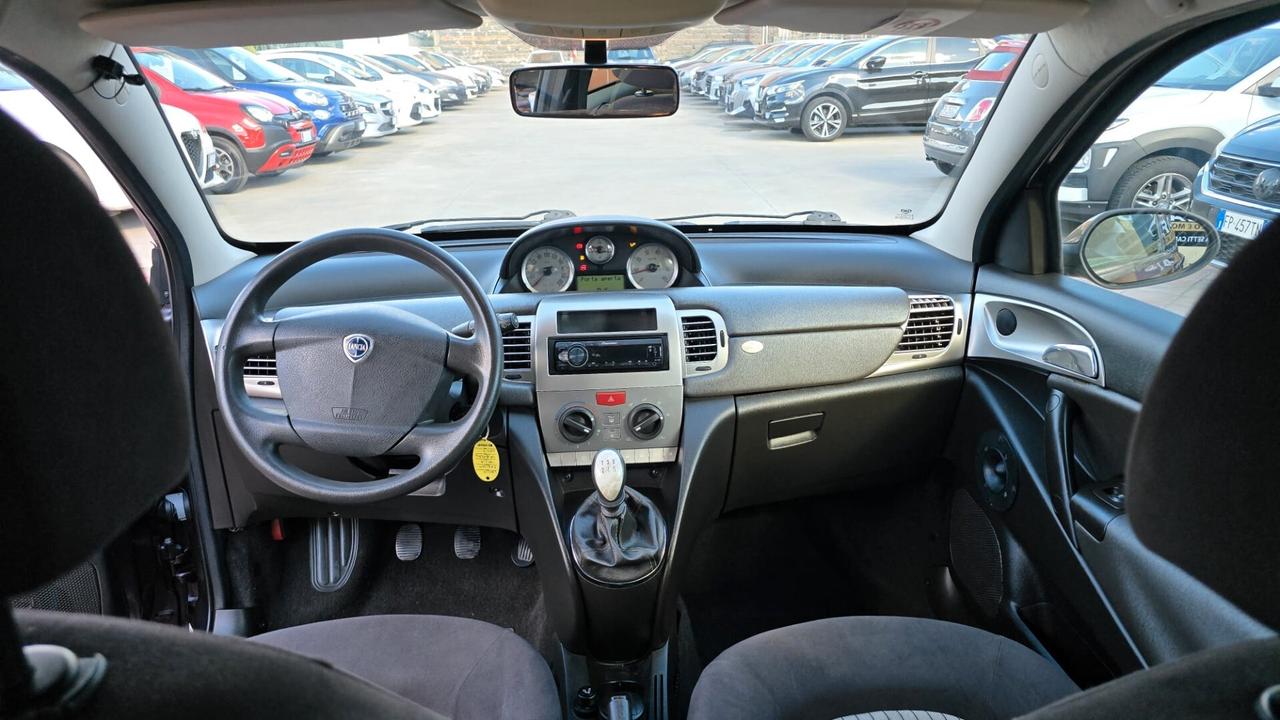 Lancia Ypsilon 1.2 Oro Bianco