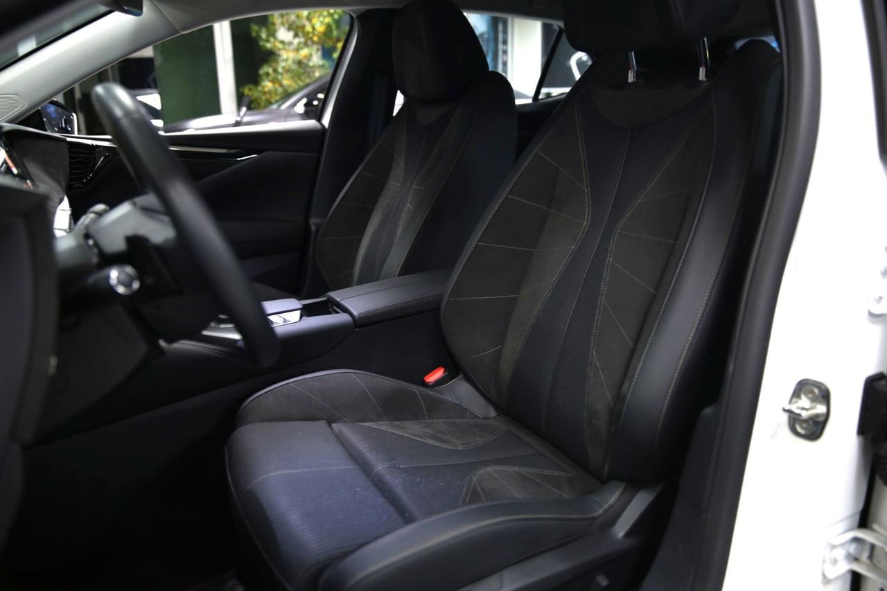 DS4 4 BlueHDi 130 cv Étoile Alcantara auto