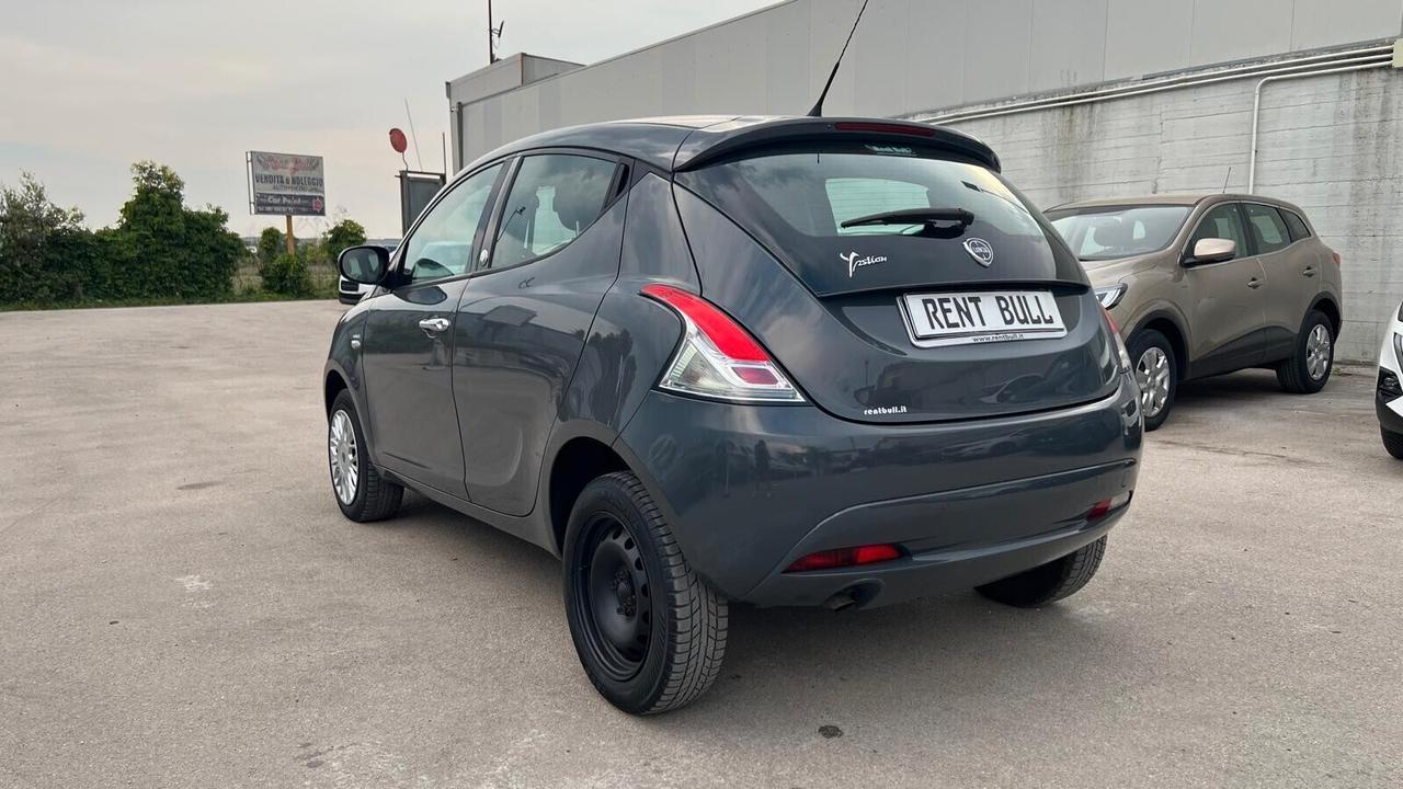 Lancia Ypsilon 0.9 TwinAir 85 CV 5 porte Metano Ecochic Mya