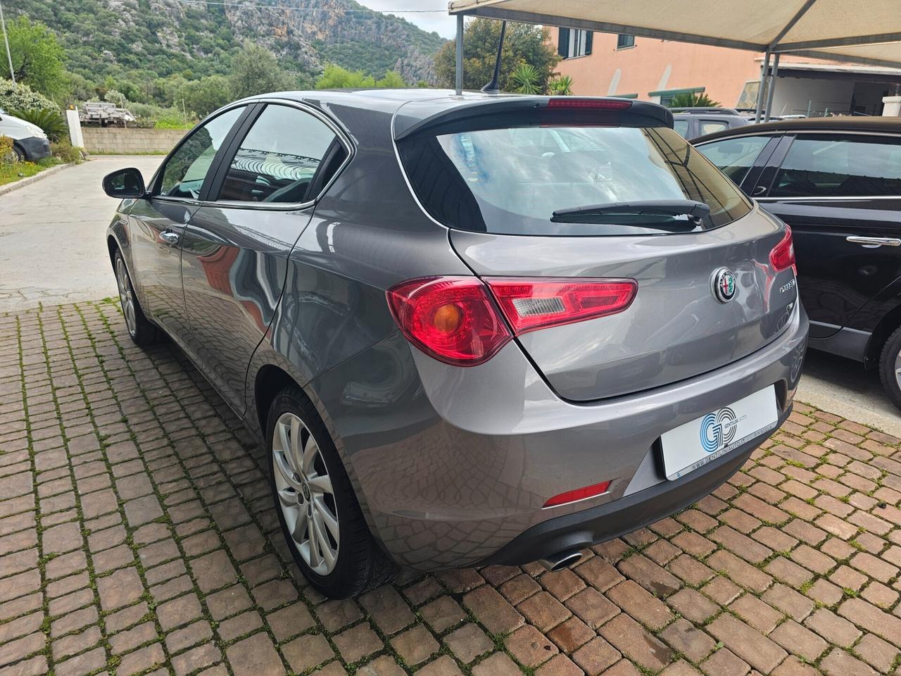 Alfa Romeo Giulietta 1.6 JTDm-2 120 CV Distinctive