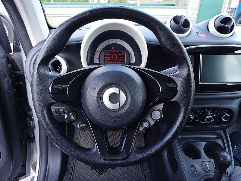 smart fortwo 1.0 Youngster 71cv twinamic