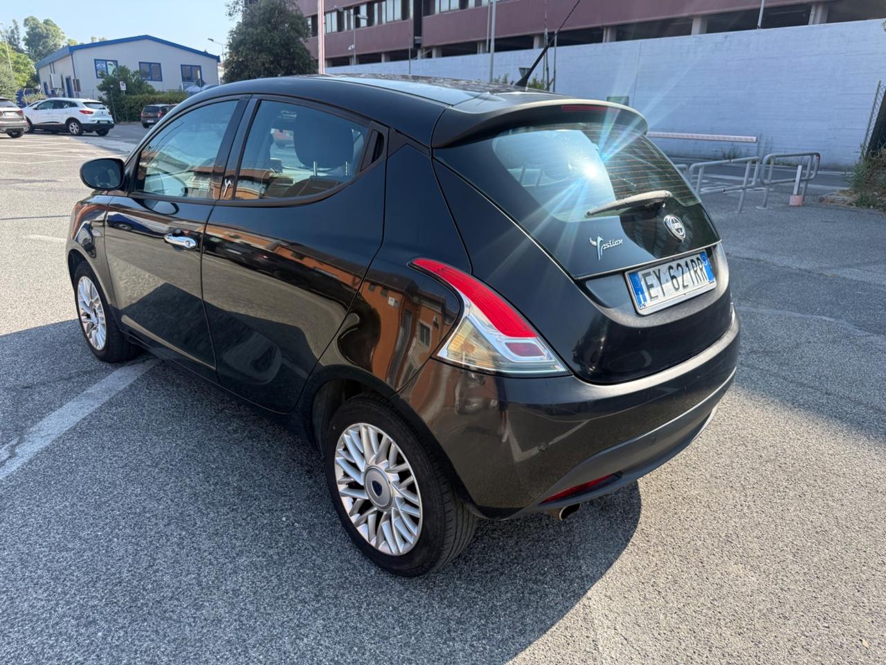 Lancia Ypsilon 1.2 69 CV 5 porte Gold