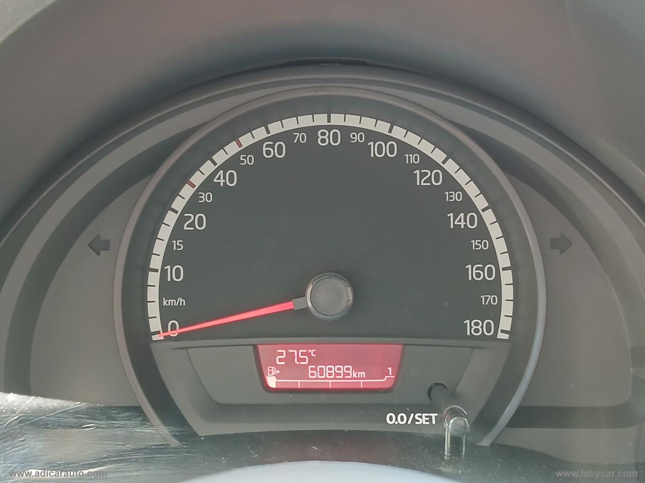 VOLKSWAGEN 1.0 3p. move up!