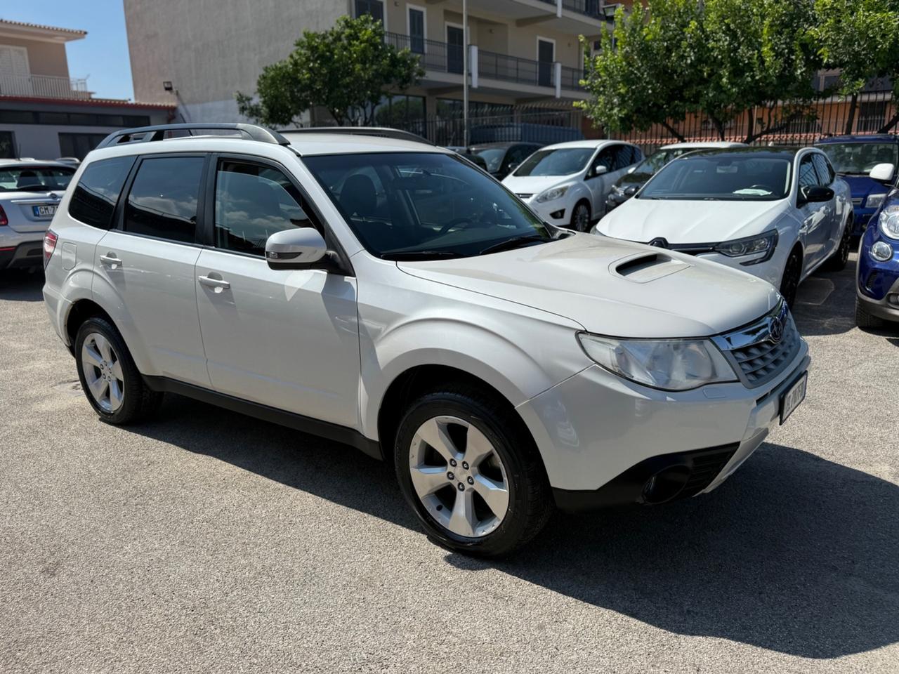 Subaru Forester 2.0D XS Exclusive Perfetta GancioTRAINO