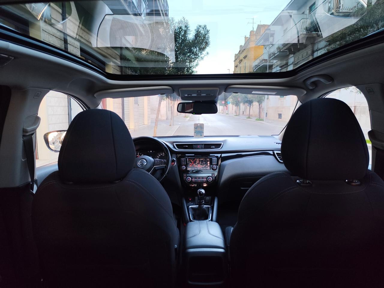 Nissan Qashqai 1.5 dCi 115CV TEKNA TETTO NAVI