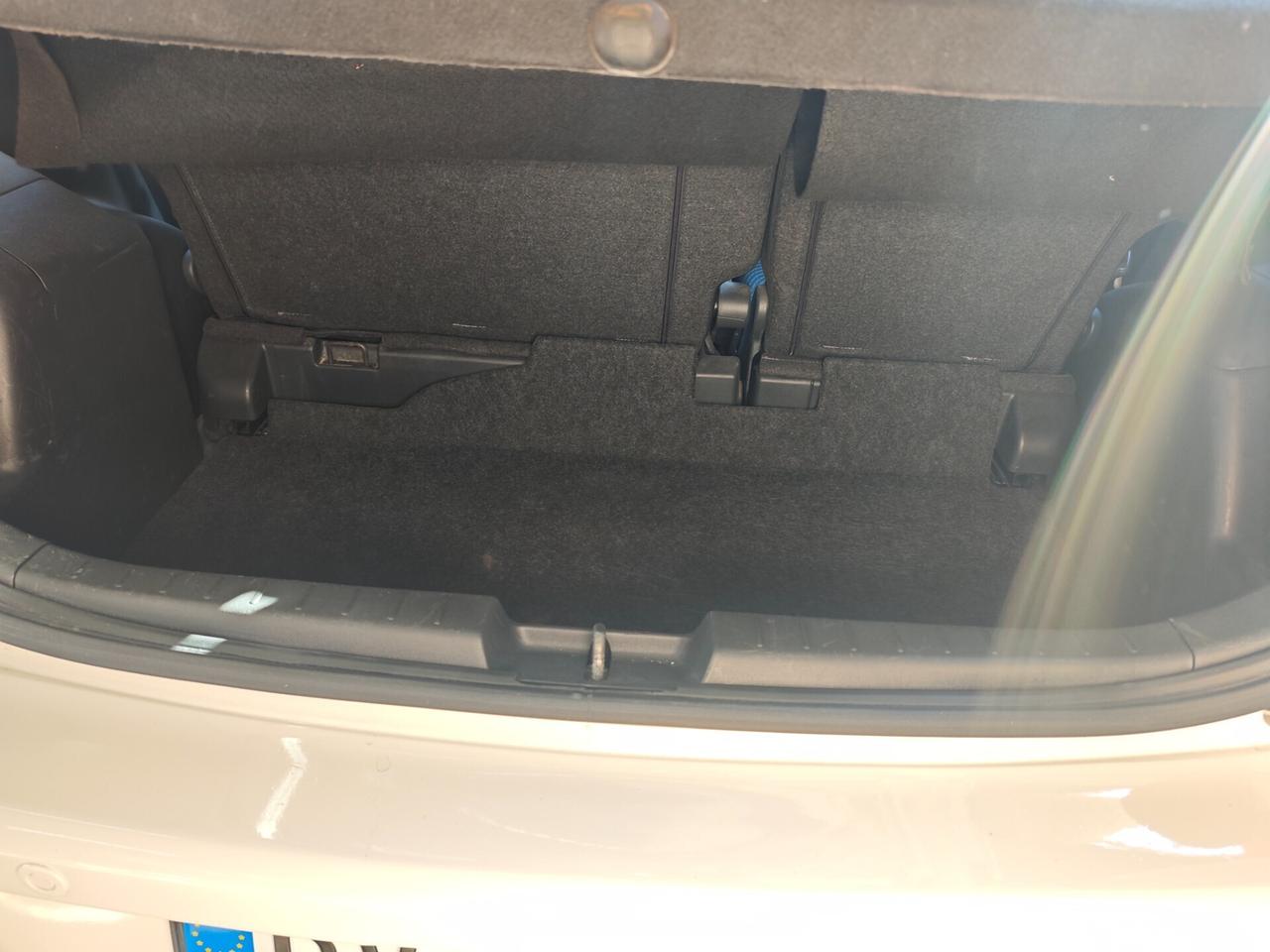 Toyota Yaris 1.3 5 porte M-MT Sol