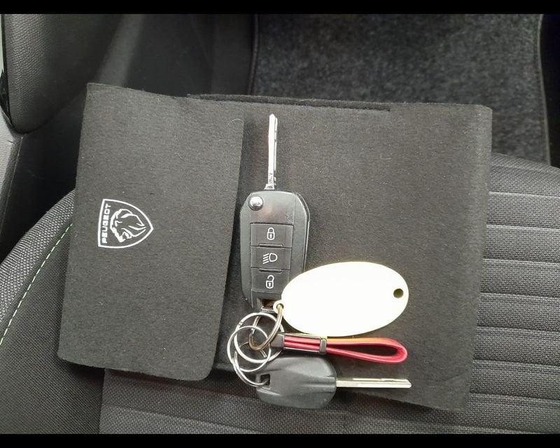 Peugeot 2008 II 2023 1.2 puretech Style s&s 100cv