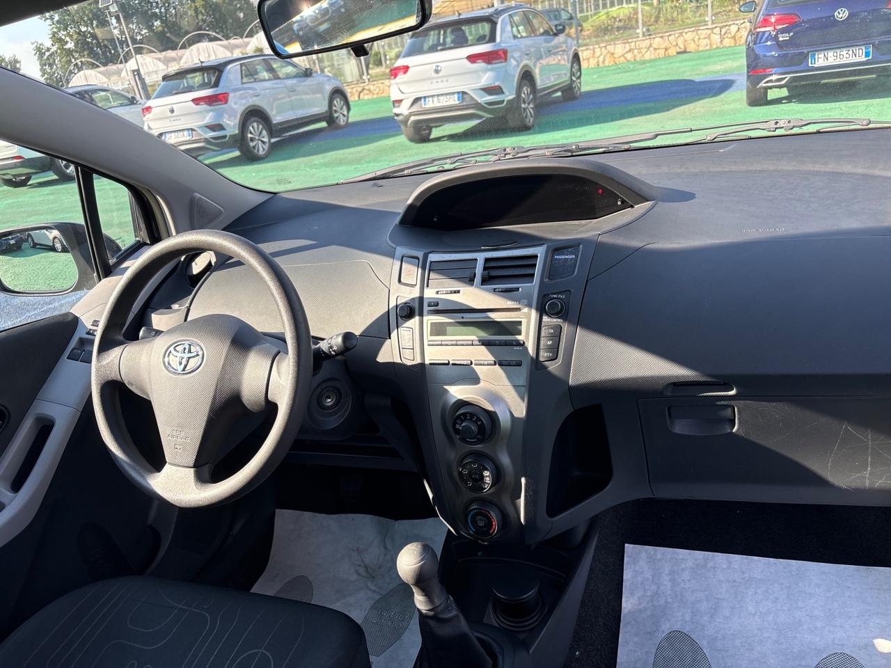 Toyota Yaris 1.0 5 porte Sol