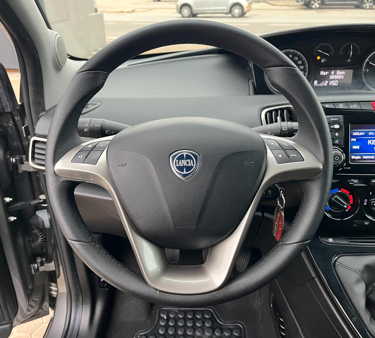 Lancia Ypsilon 1.2 69 CV 5 porte GPL Ecochic Gold